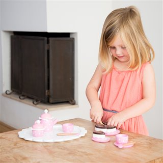 Tea set with cutting cake - pink